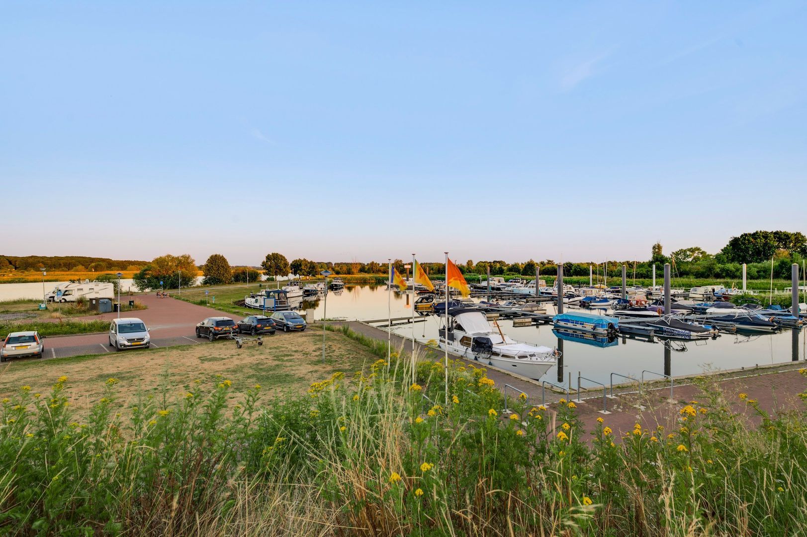 Hanssum 41 p, Neer foto-155