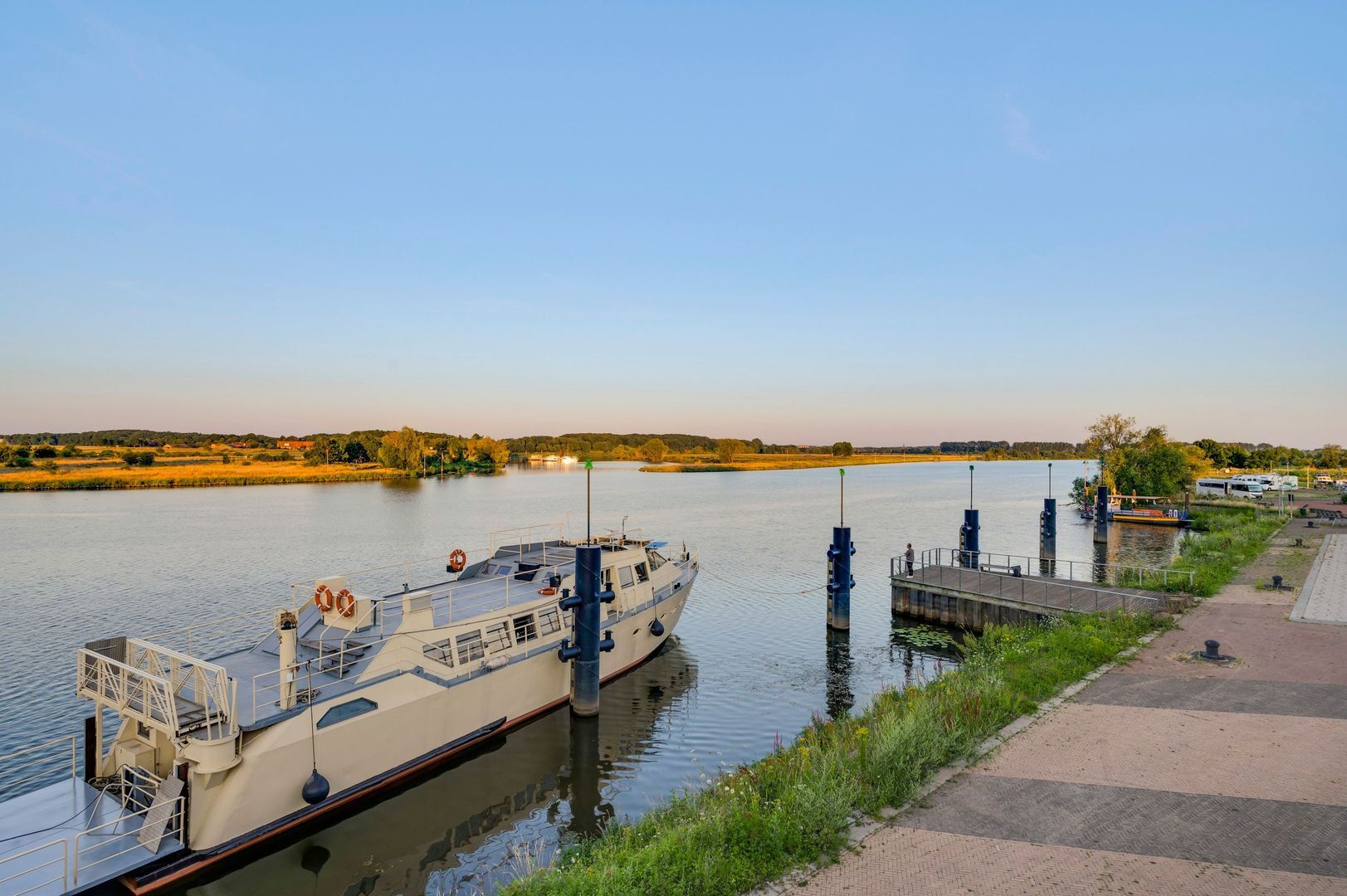 Hanssum 41 p, Neer foto-141
