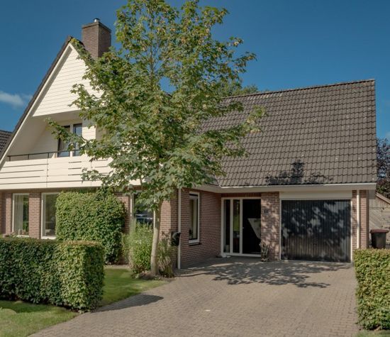 Meulakkers 33, Diever