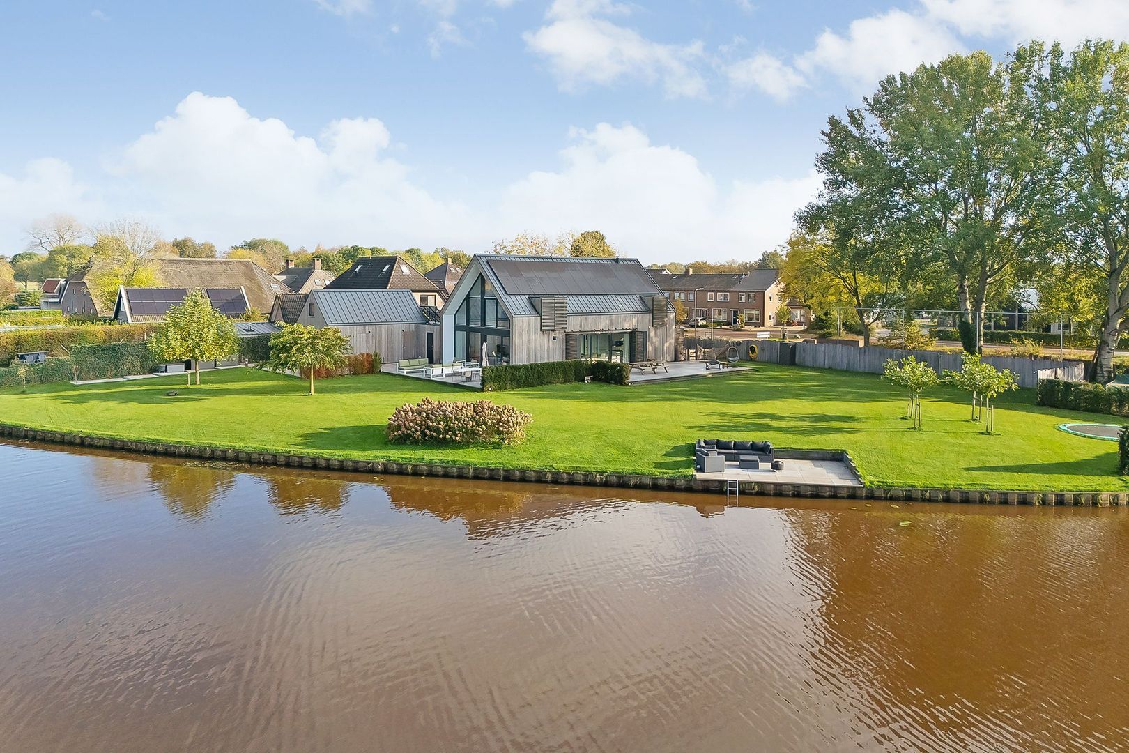 Rogat 1, Rogat foto-0