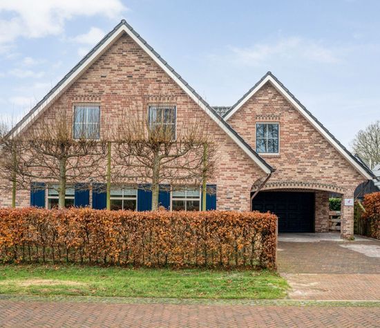 Weidelint 32, Nijeveen