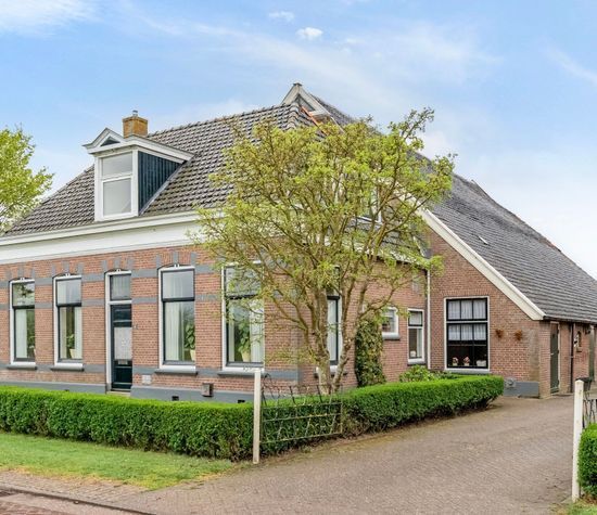 Burgemeester G W Stroinkweg 46, Zuidveen