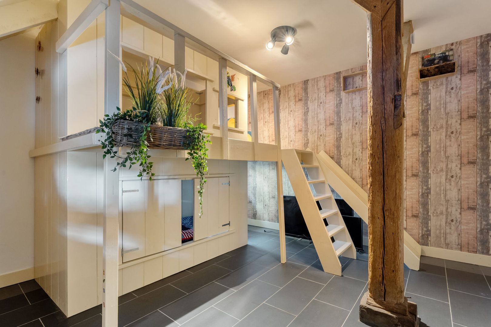 Armweide 5, Ruinen foto-37