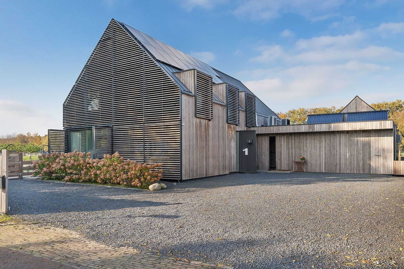 Rogat 1, Rogat foto-10