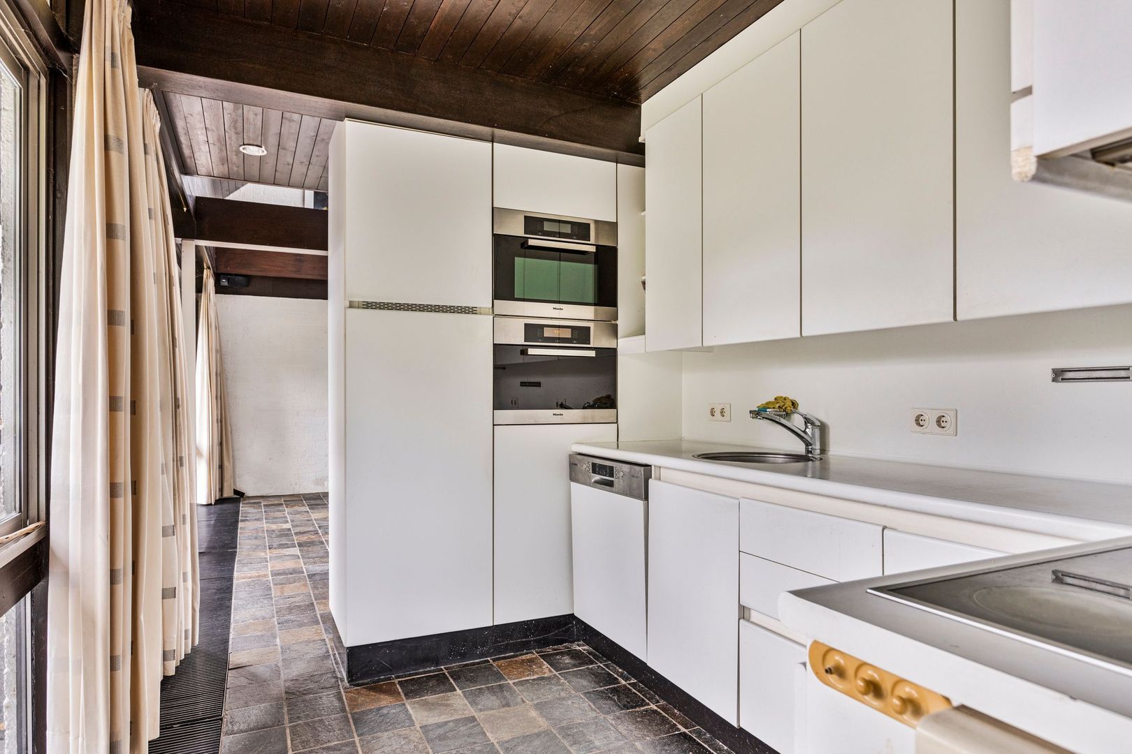 Paus Joanneslaan 5, Uden foto-11