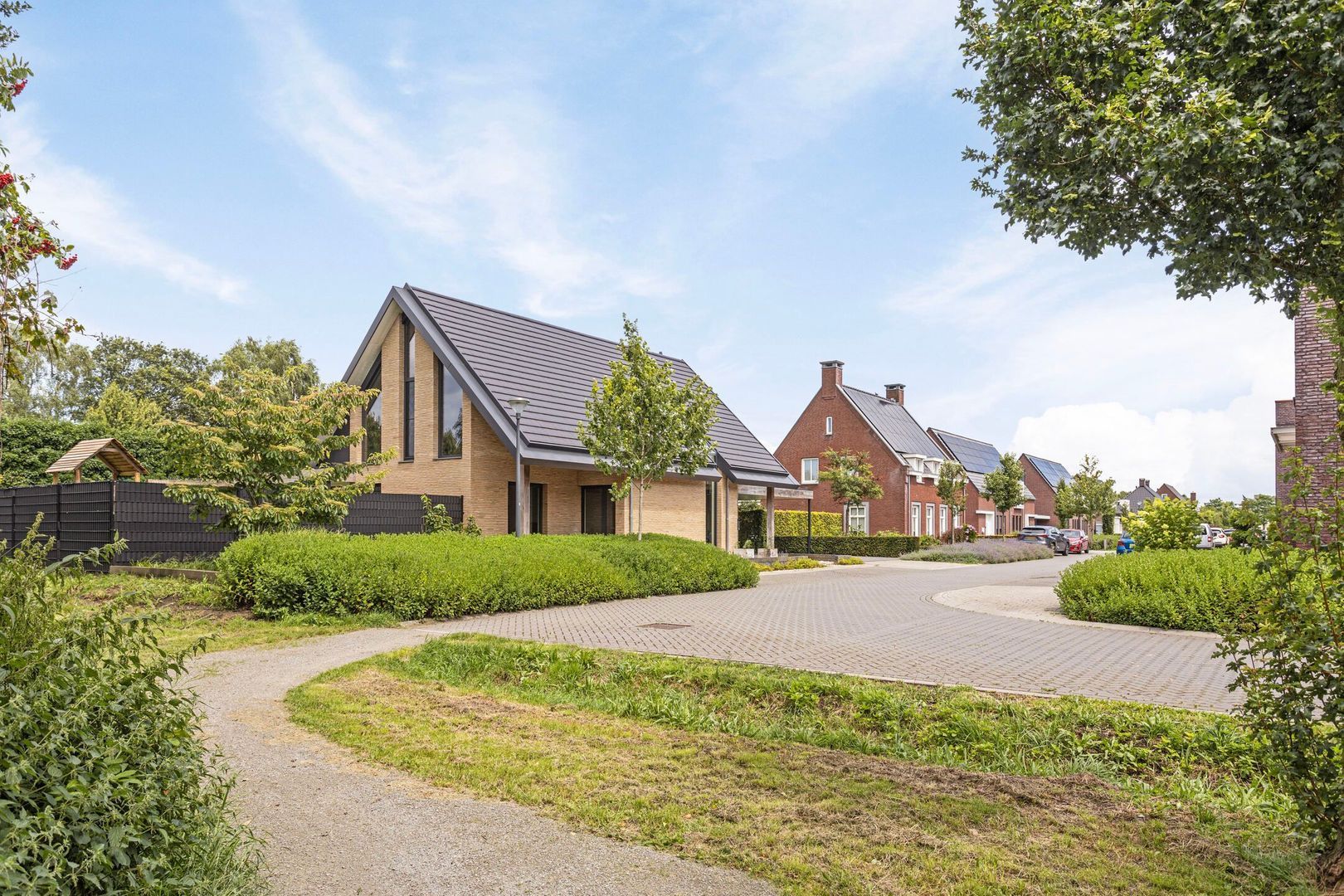 Gulden 2, Uden foto-63