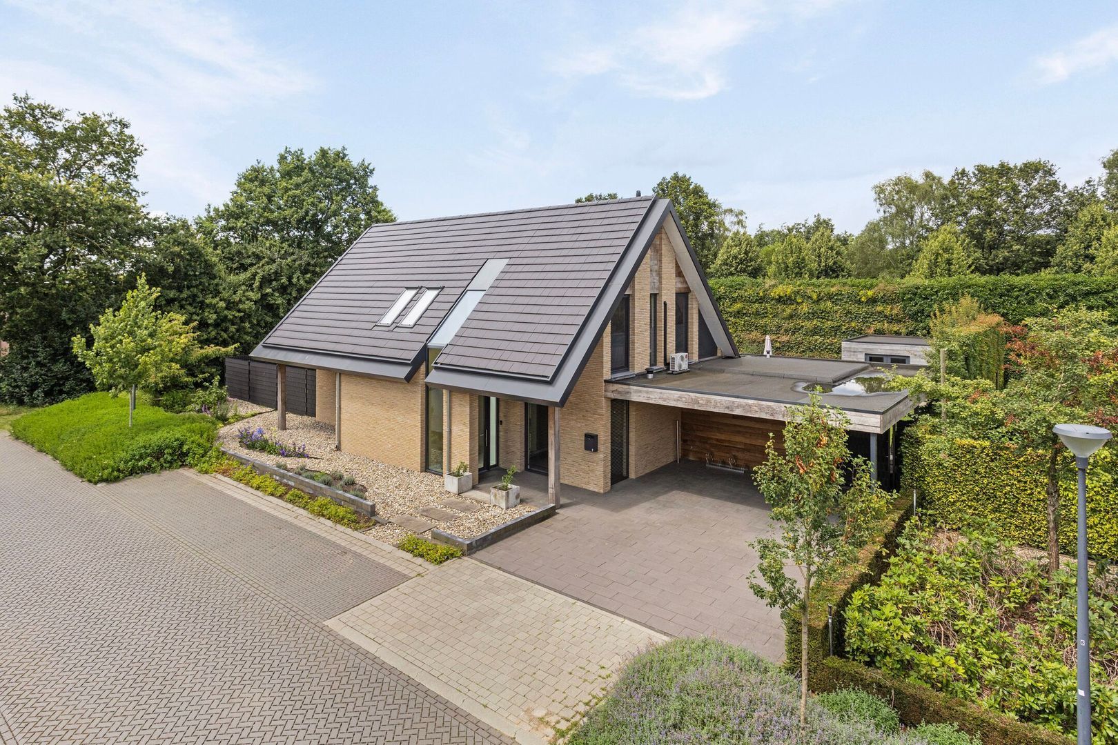 Gulden 2, Uden foto-1