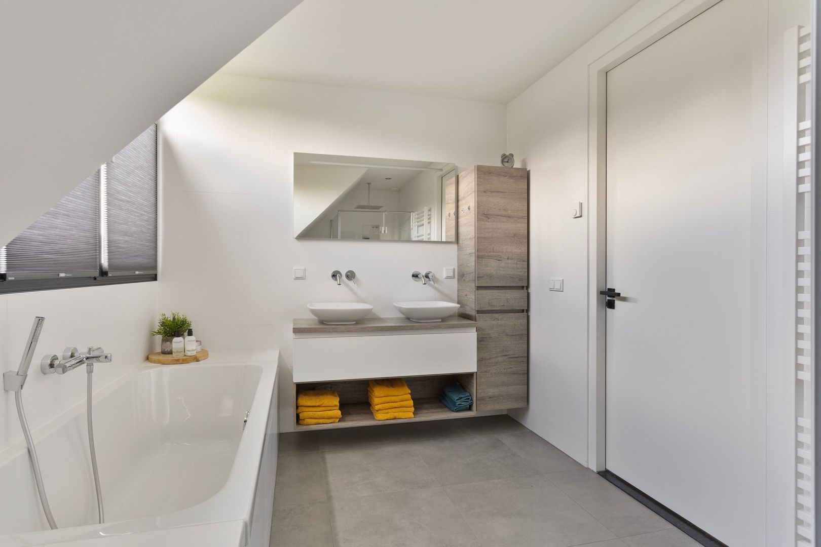 Gulden 2, Uden foto-46