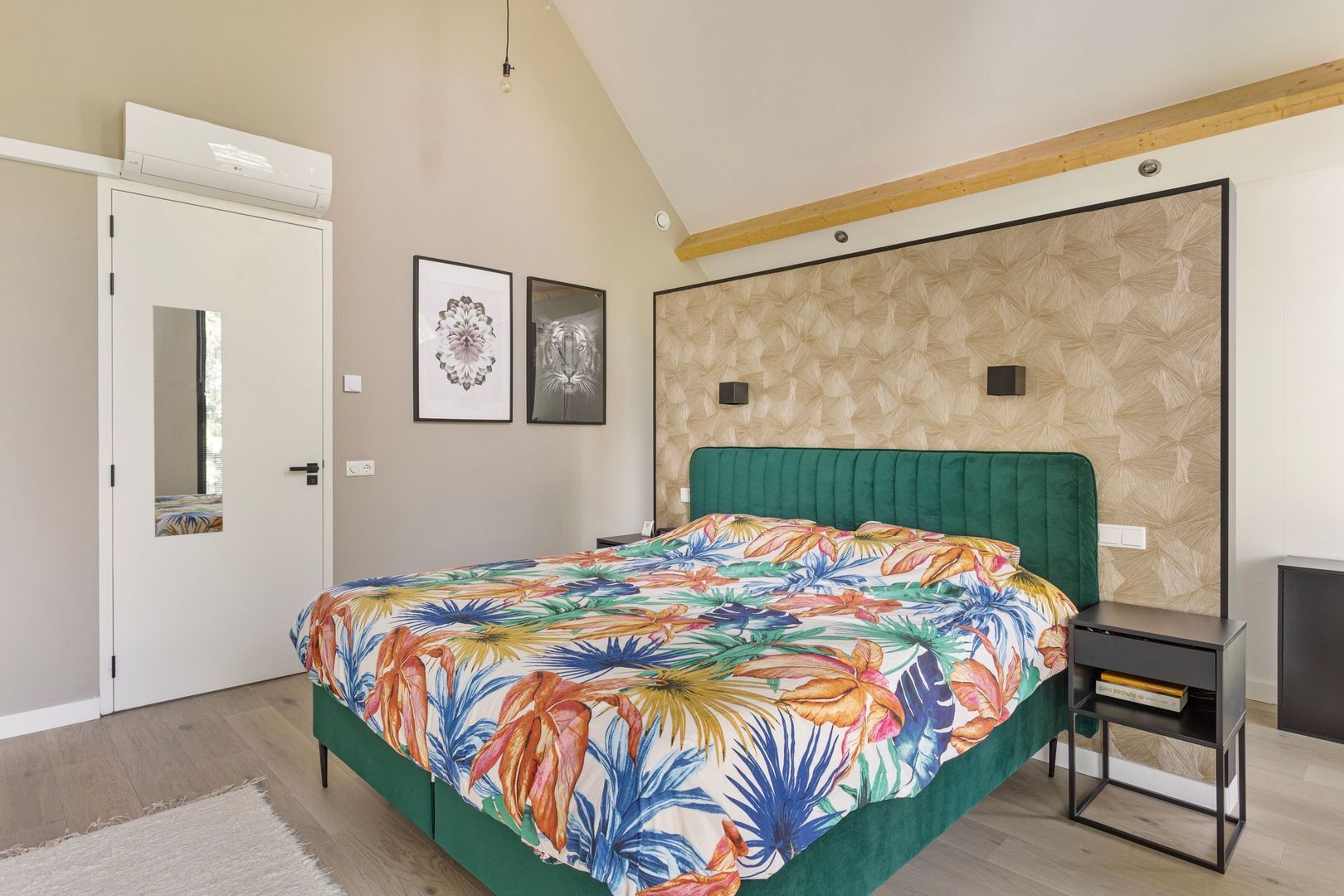 Gulden 2, Uden foto-36