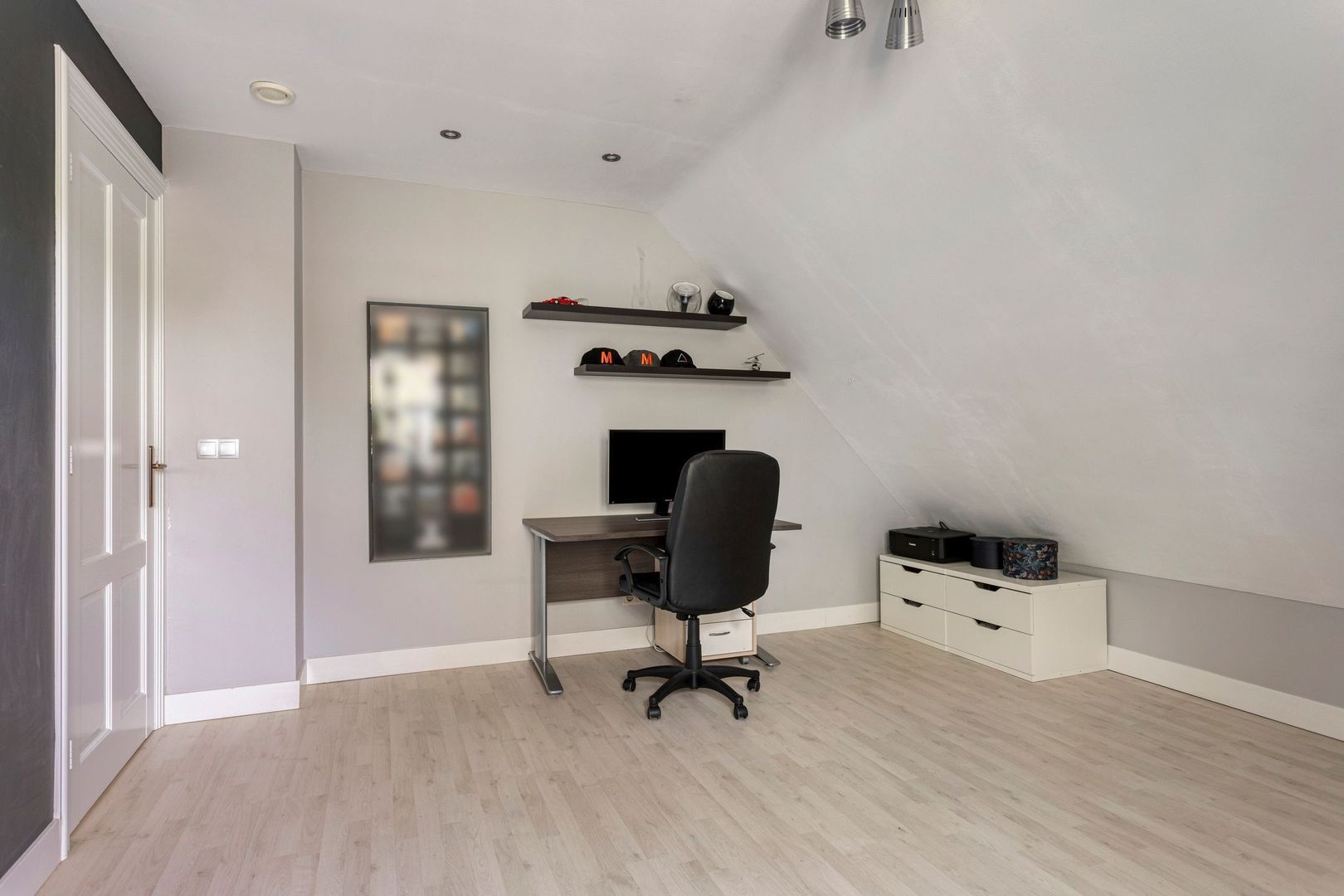 Opper 14, Uden foto-36