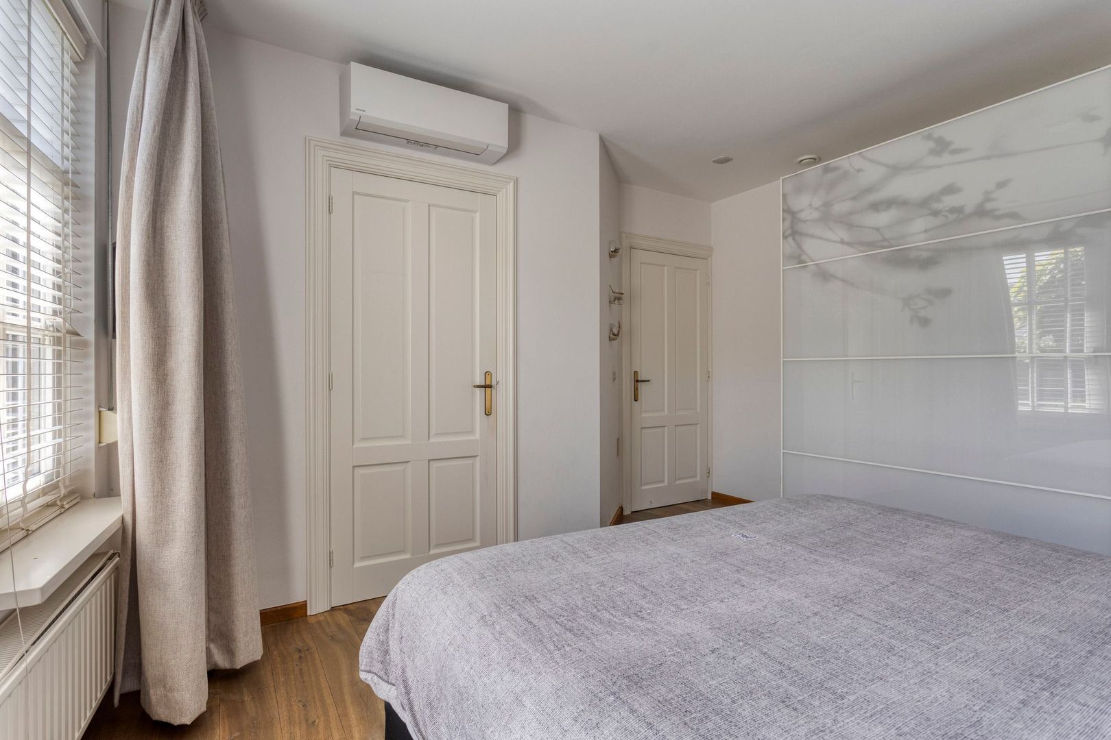 Opper 14, Uden foto-23