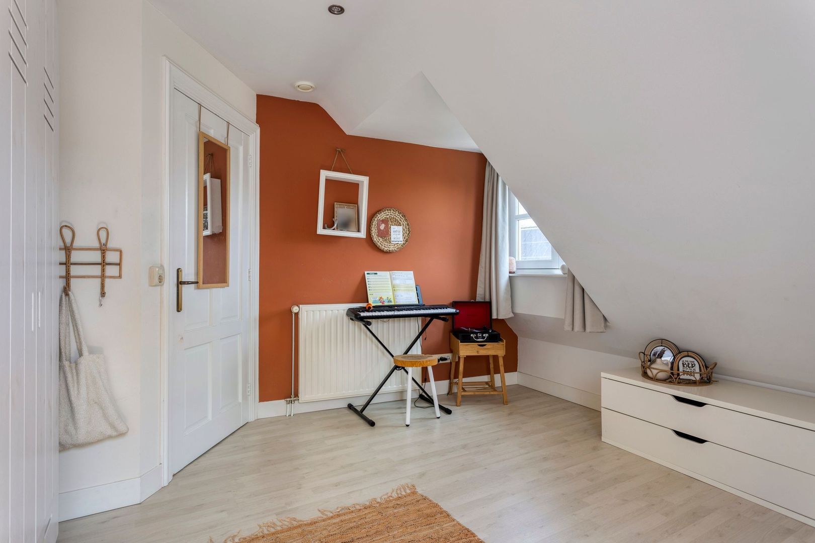 Opper 14, Uden foto-29