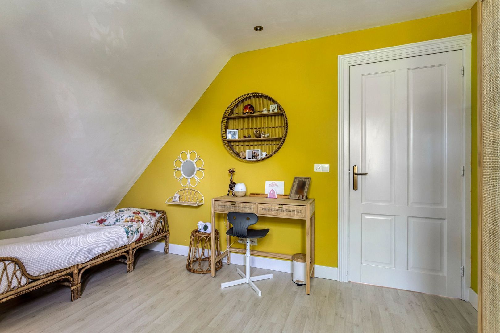 Opper 14, Uden foto-34