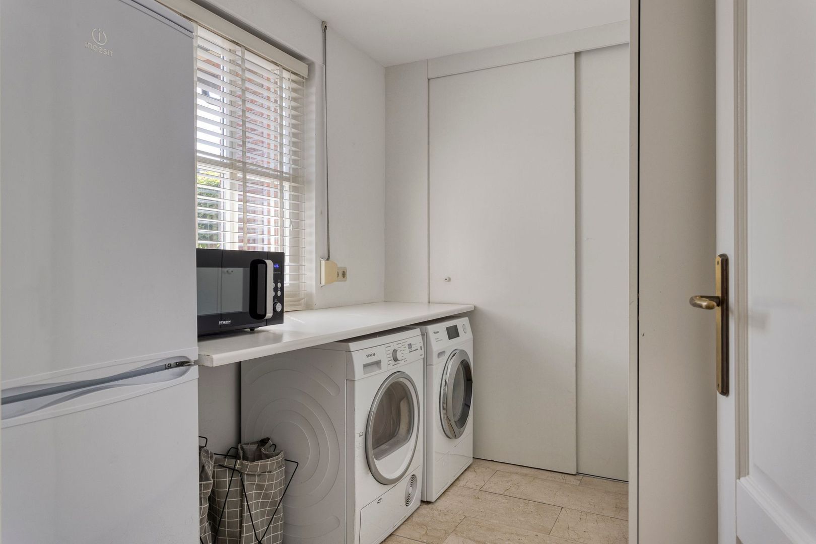 Opper 14, Uden foto-18