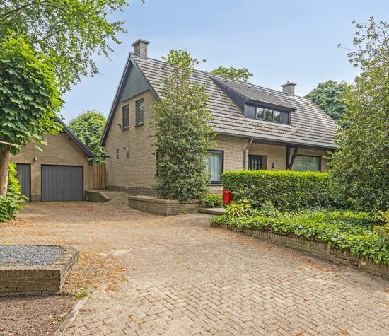 Hurk 209, Uden