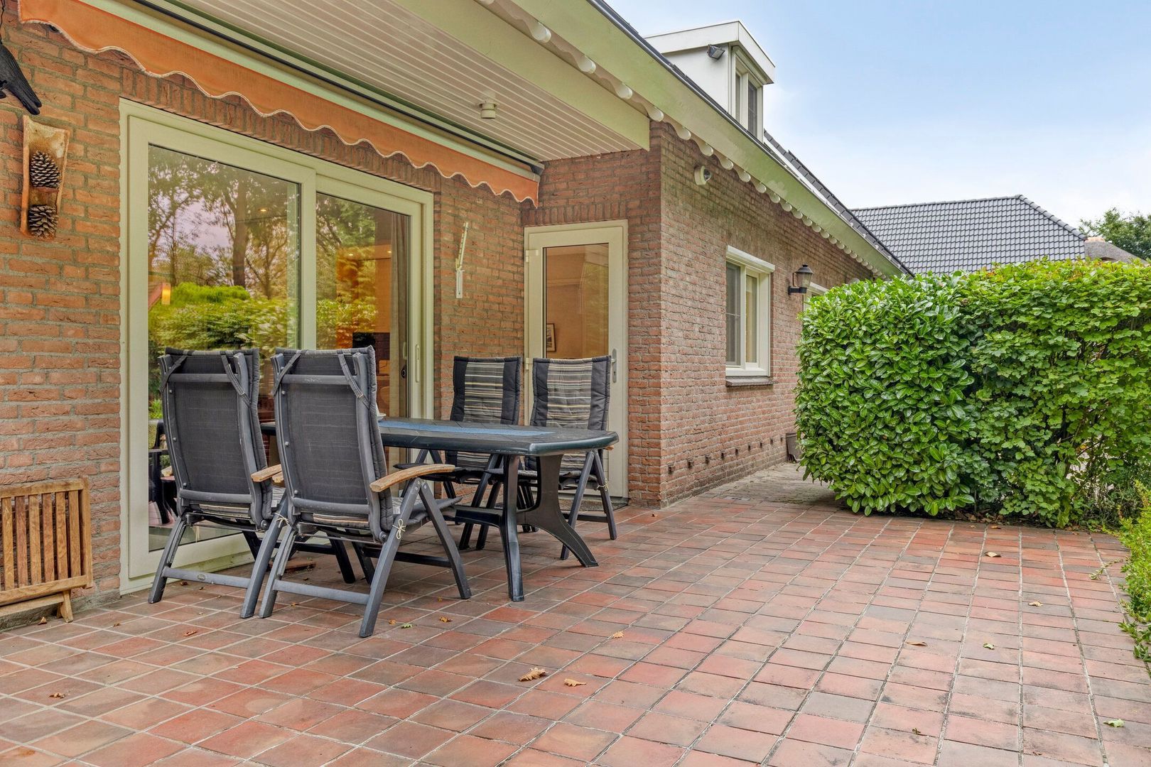 Stoffels 101, Uden foto-39