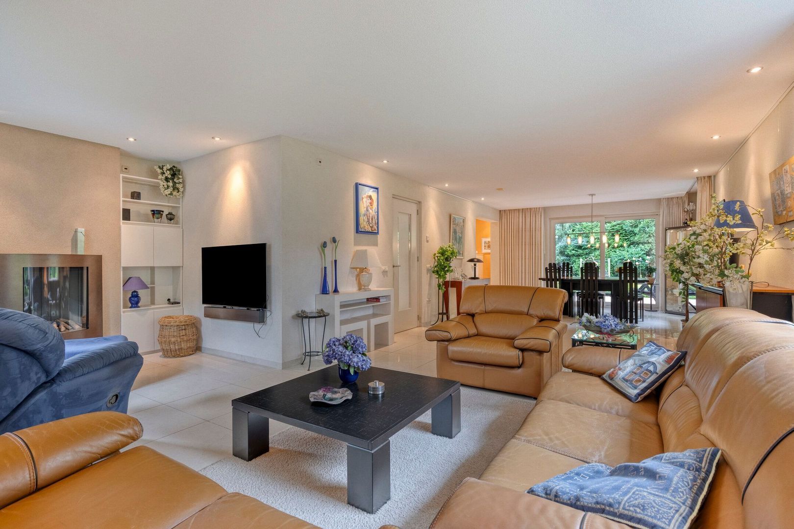 Stoffels 101, Uden foto-1