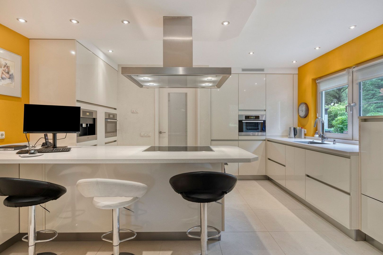 Stoffels 101, Uden foto-15