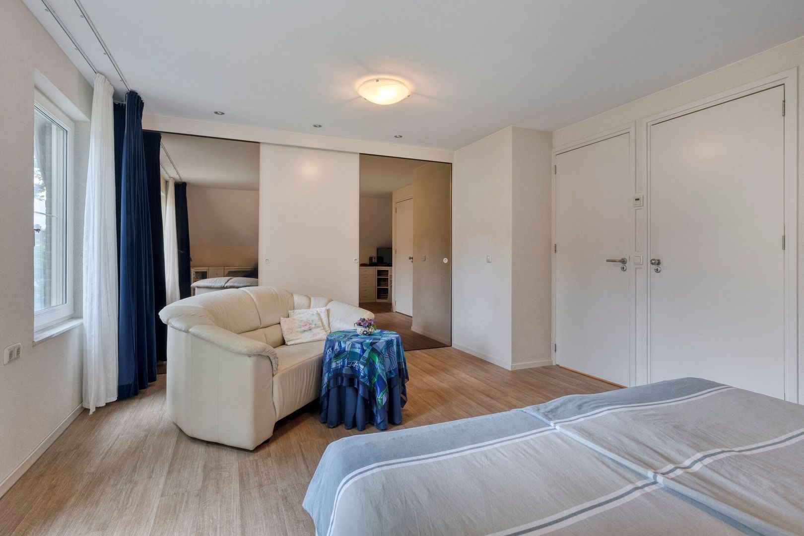 Stoffels 101, Uden foto-25