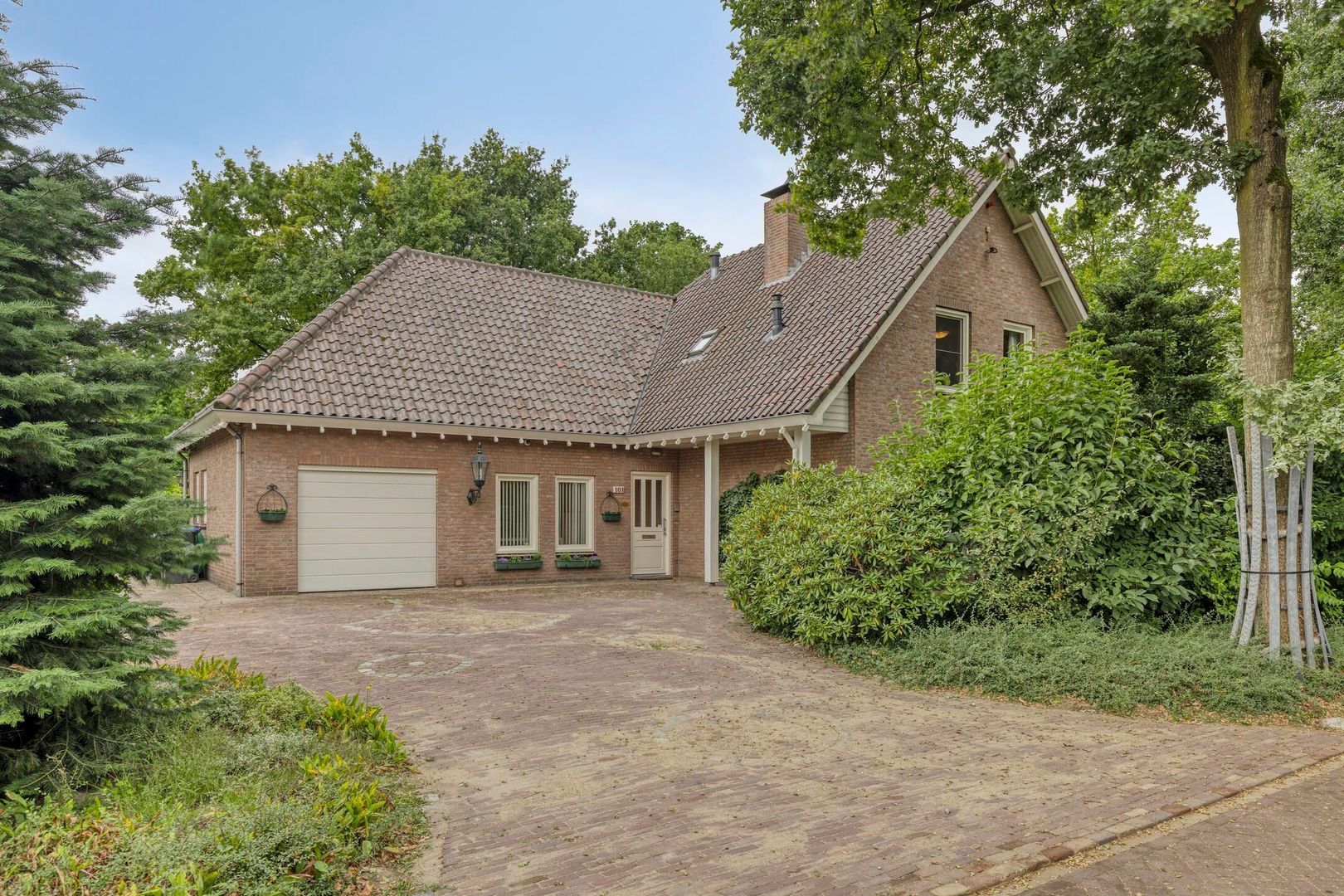 Stoffels 101, Uden foto-48