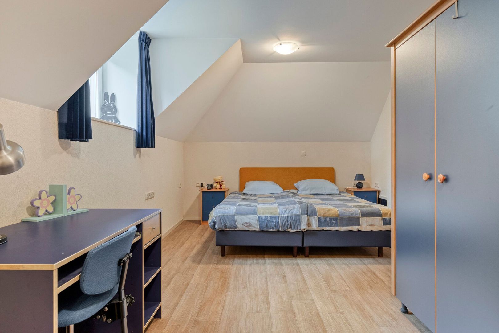 Stoffels 101, Uden foto-29