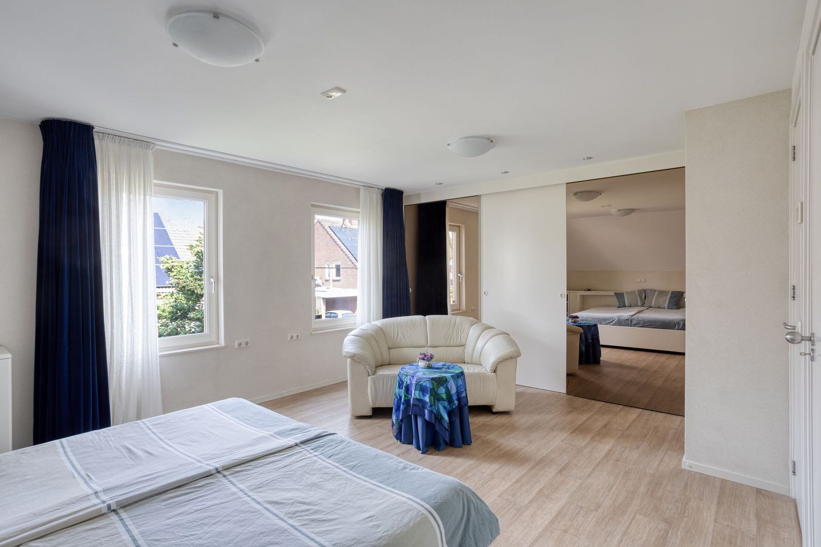 Stoffels 101, Uden foto-30