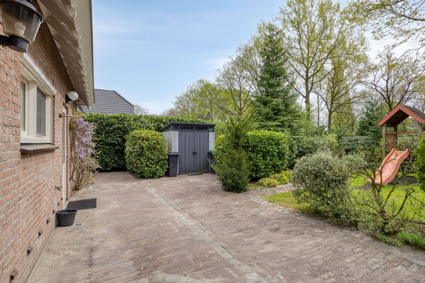 Stoffels 101, Uden foto-52