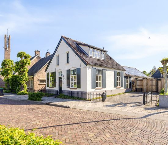 Burgemeester Buskensstraat 22, Uden