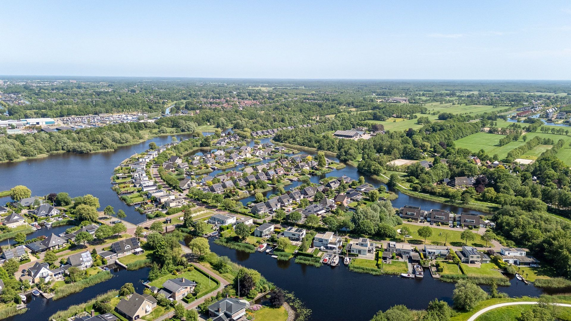 Broekfinne 38, De Wilgen foto-4