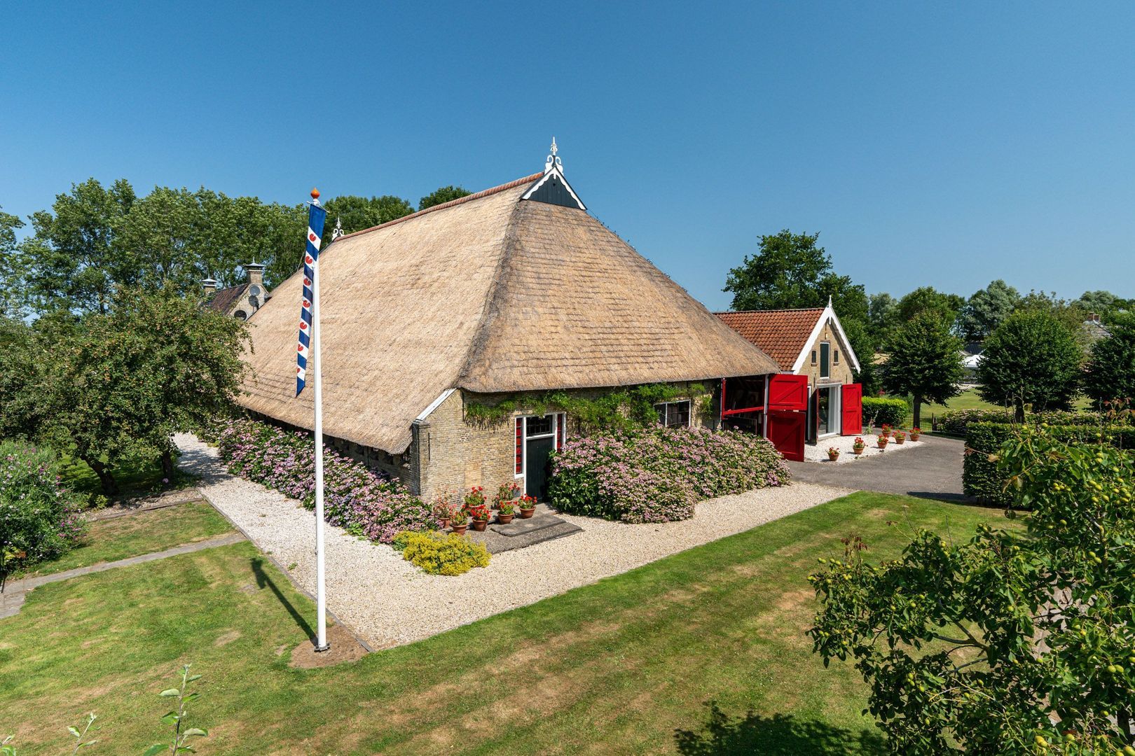 Hearewei 39, Tzummarum foto-3