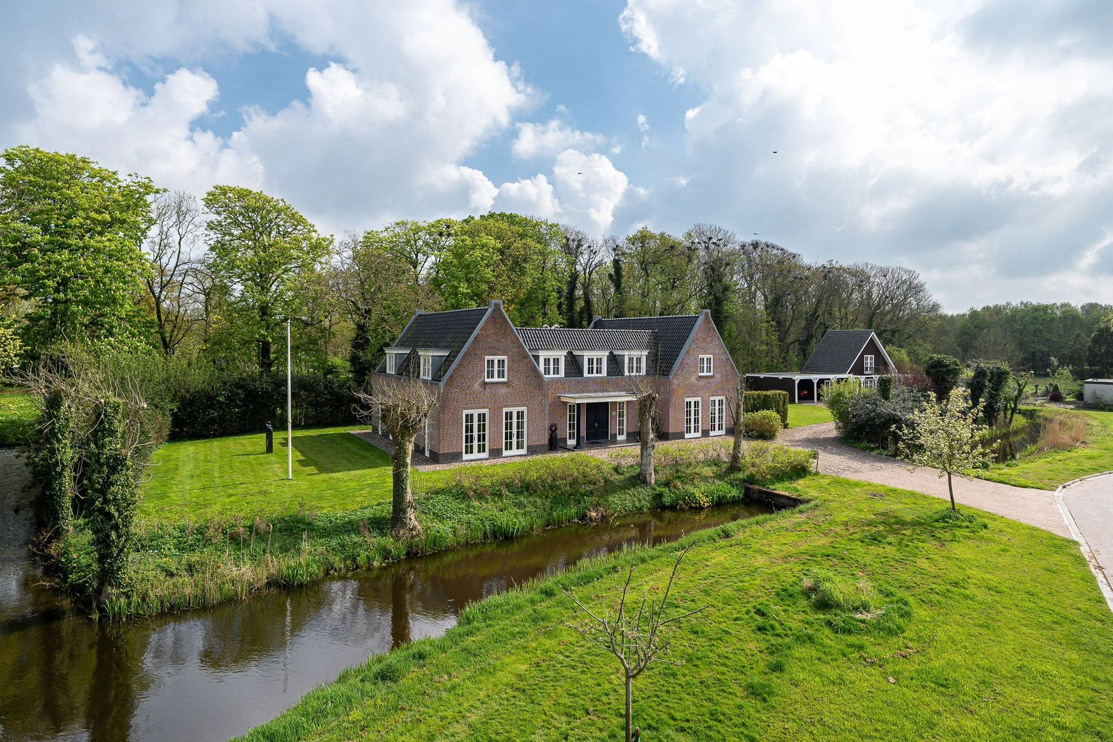 De Finne 7, Ysbrechtum foto-1