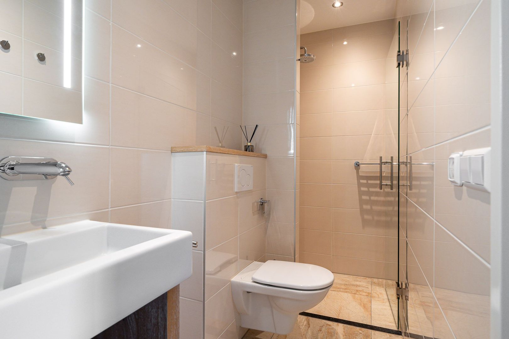 Djerreblom 19, Delfstrahuizen foto-13