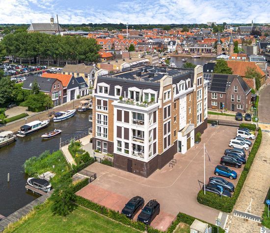 Waterbron 1 402, Sneek