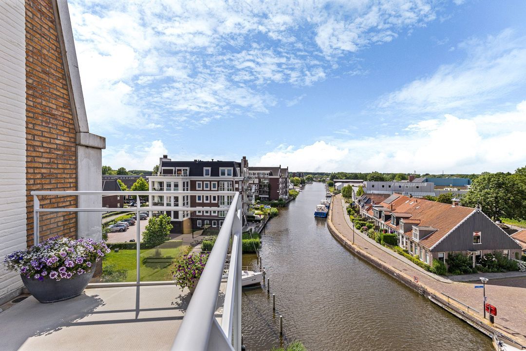 Waterbron 1 402, Sneek foto-2