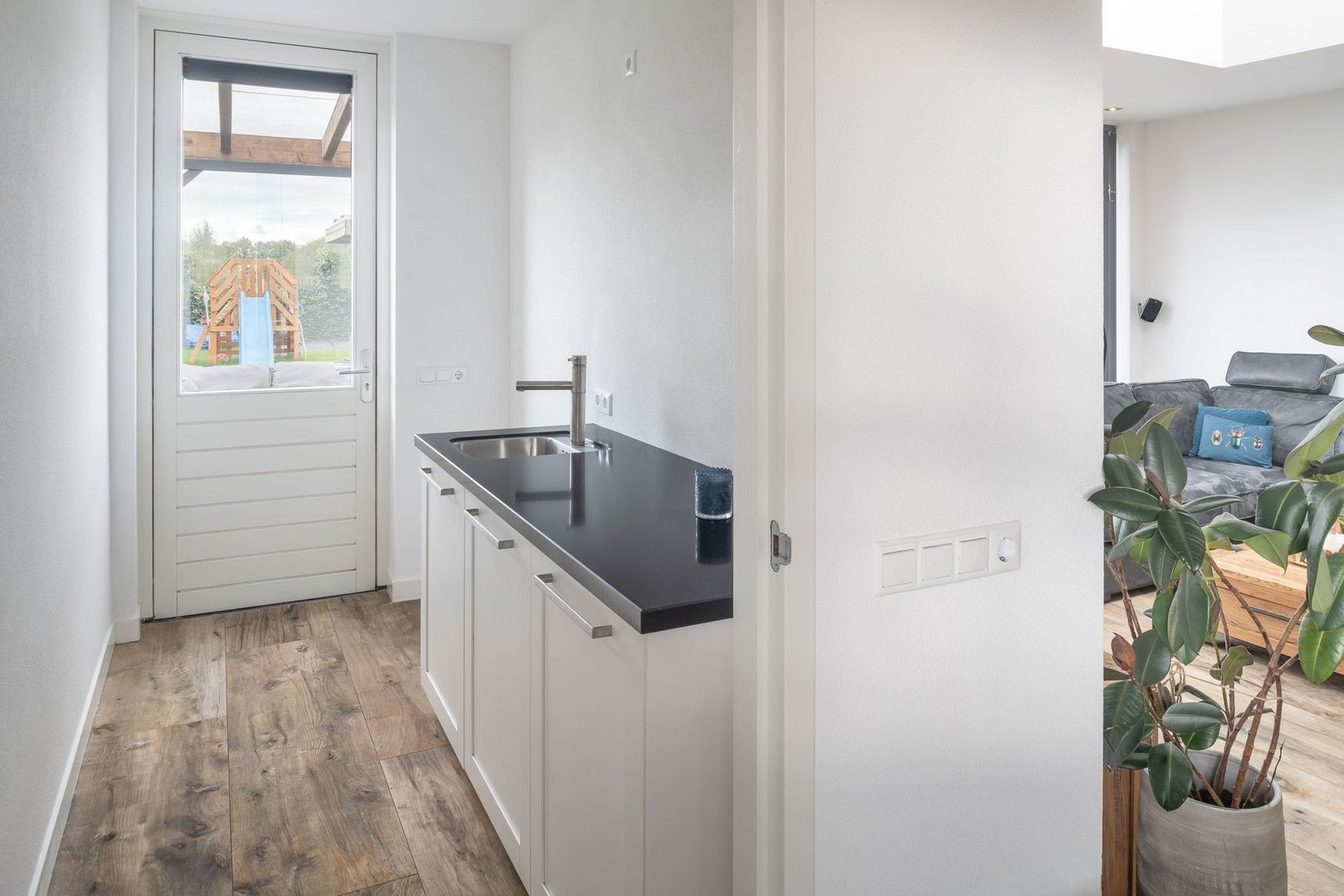 Otter 26, Vlijmen foto-11