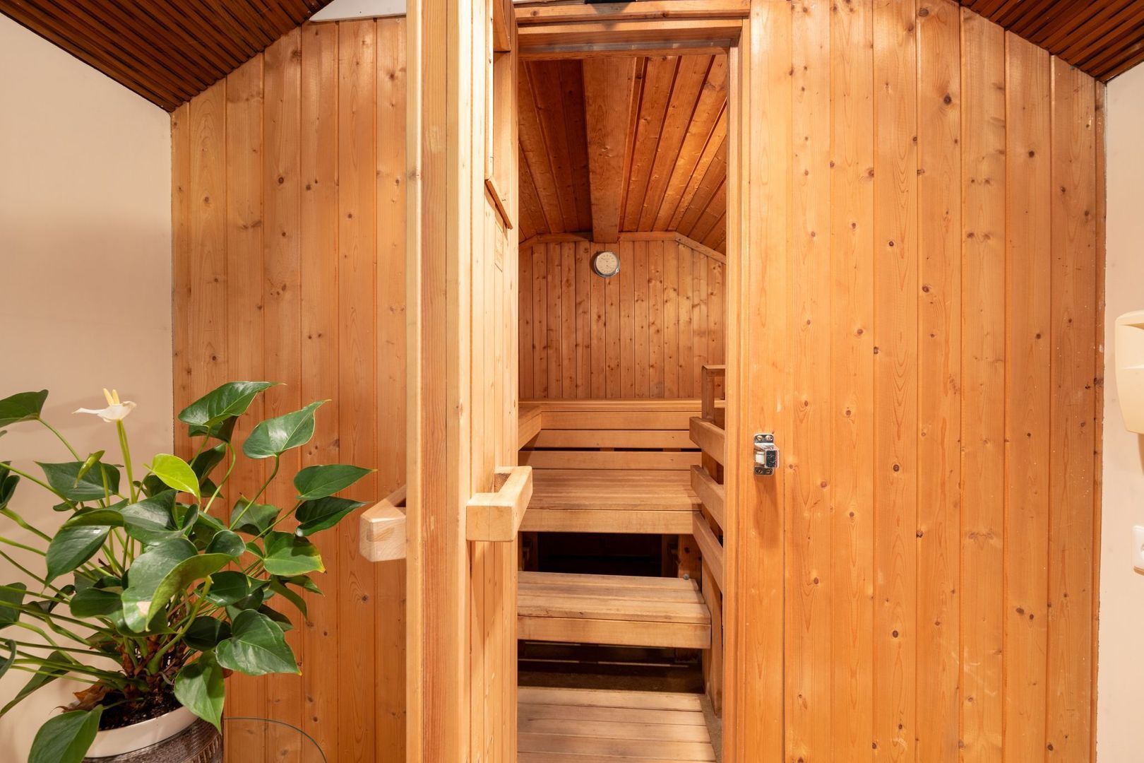 Moerdijkse Postbaan 6, Etten-Leur foto-51