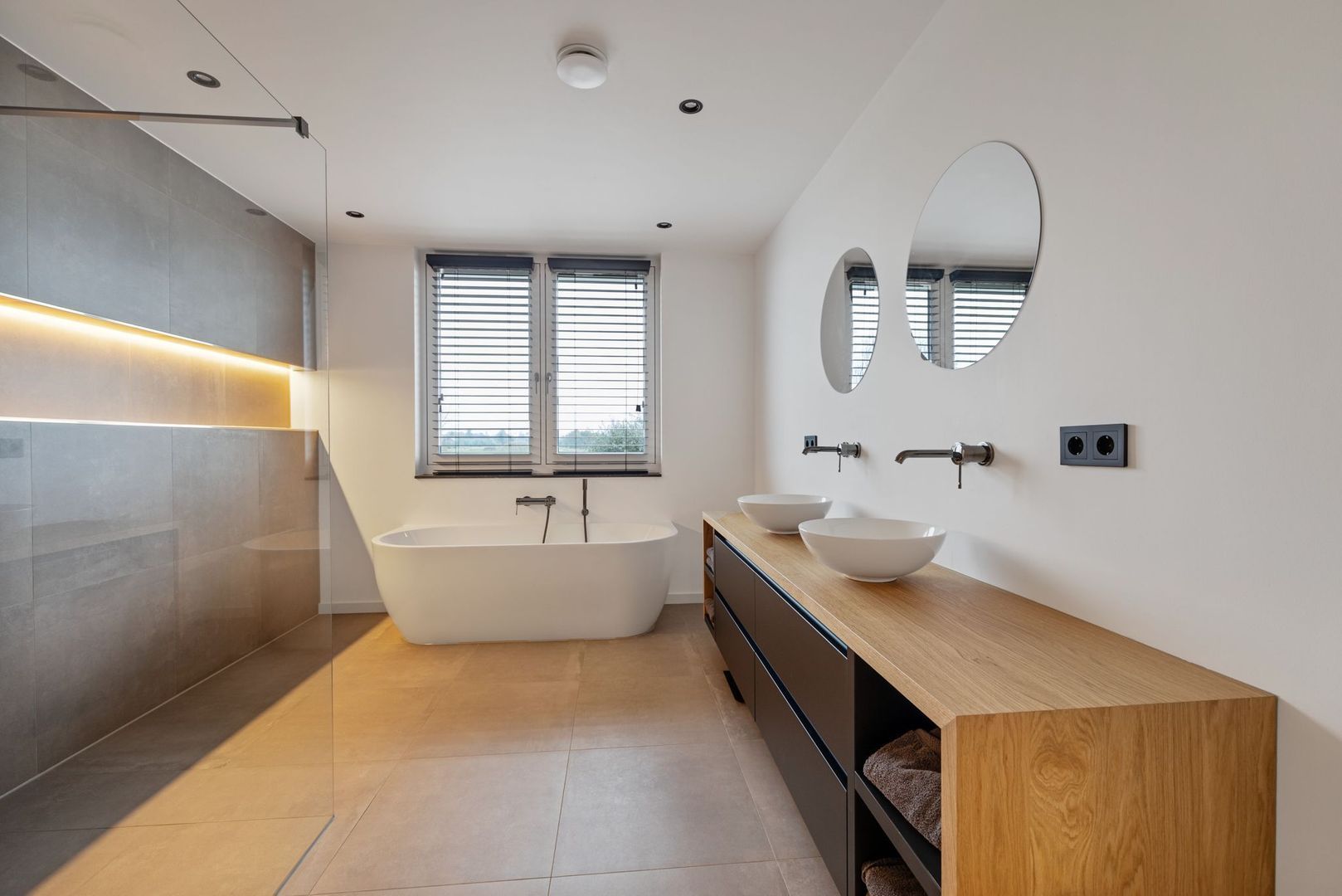 Lage Vaartkant 42, Etten-Leur foto-3