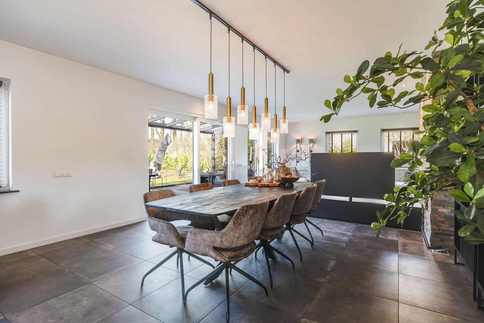 Contrabas 46, Etten-Leur foto-17