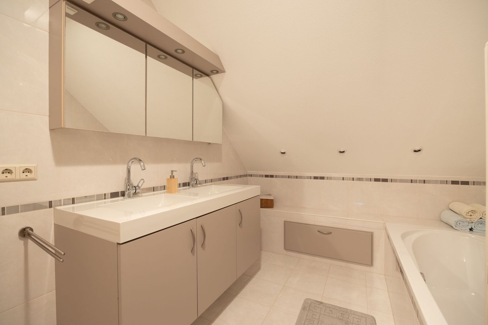 Sint Janstraat 72, Sprundel foto-40