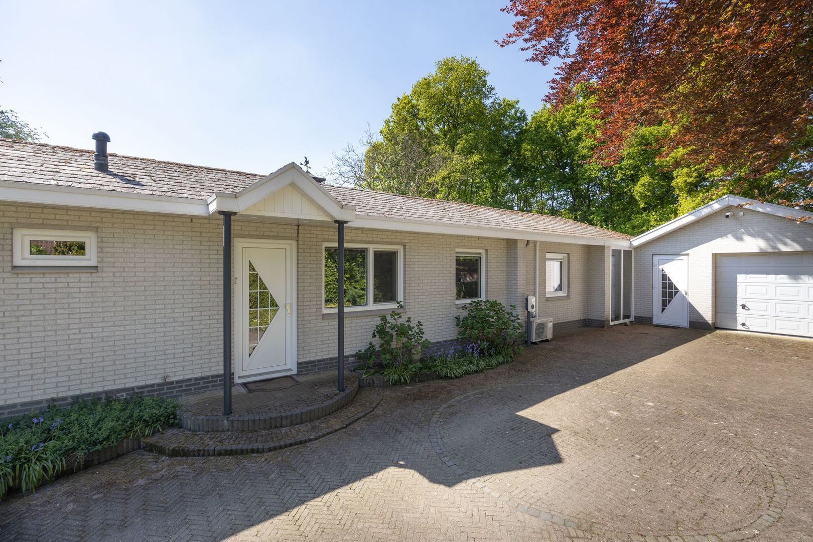 Mommersstraat 10, Hoeven foto-4