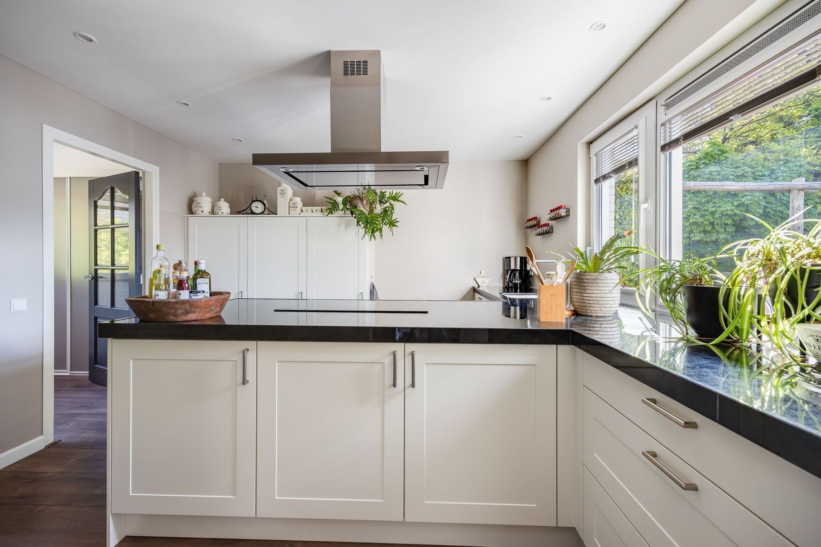 Mommersstraat 10, Hoeven foto-19