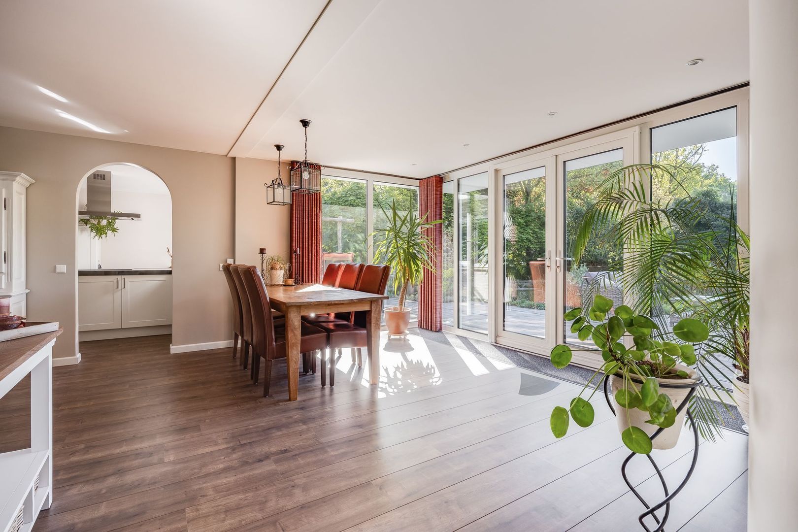 Mommersstraat 10, Hoeven foto-16