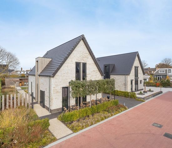 Olmentuin 48, Steenbergen