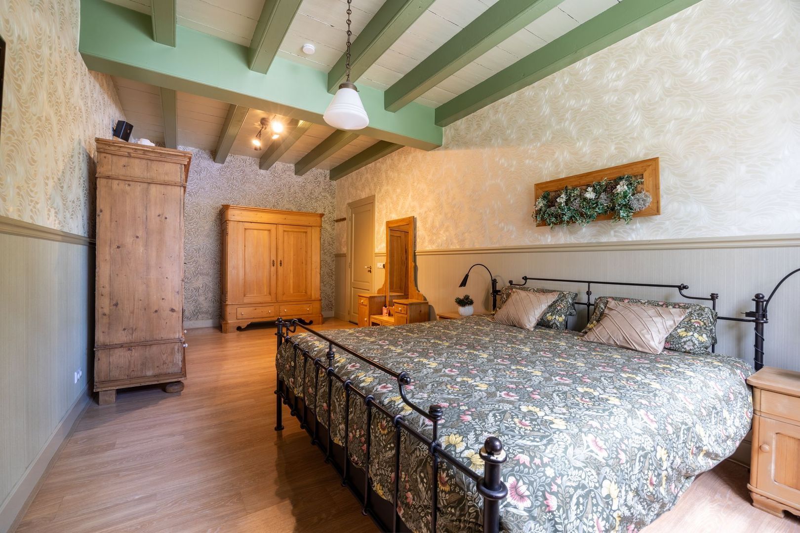 Hoge Neerstraat 15, Etten-Leur foto-24