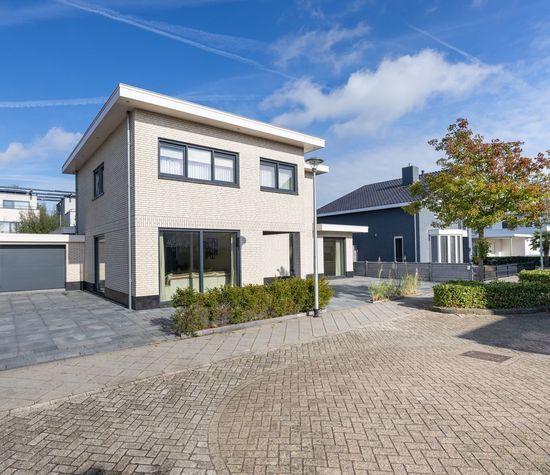 Ouwer 5, Etten-Leur