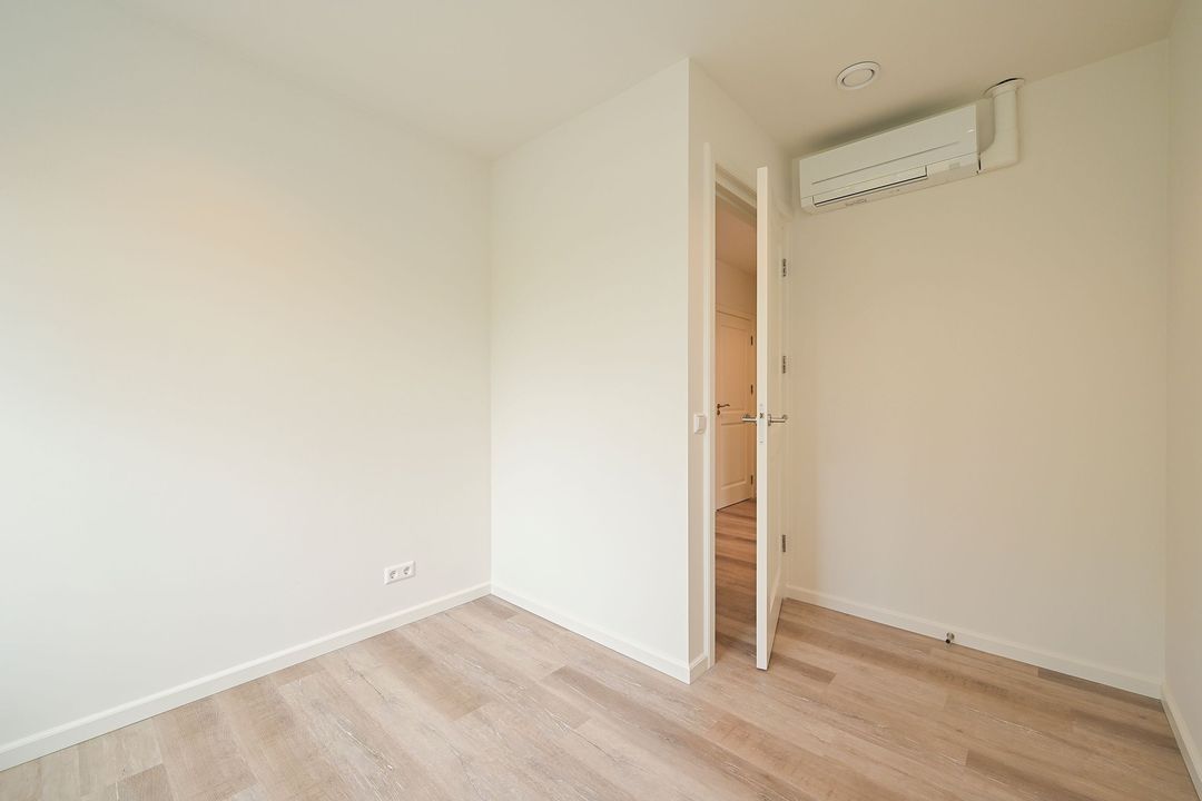 Nieuwe Uitleg 28 E