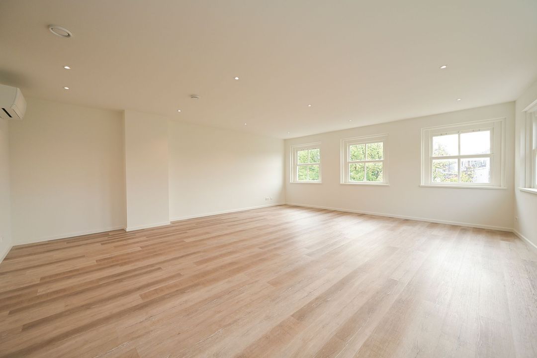 Nieuwe Uitleg 28 E
