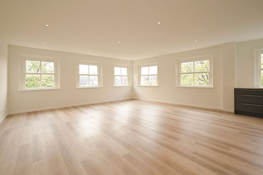 Nieuwe Uitleg 28 E