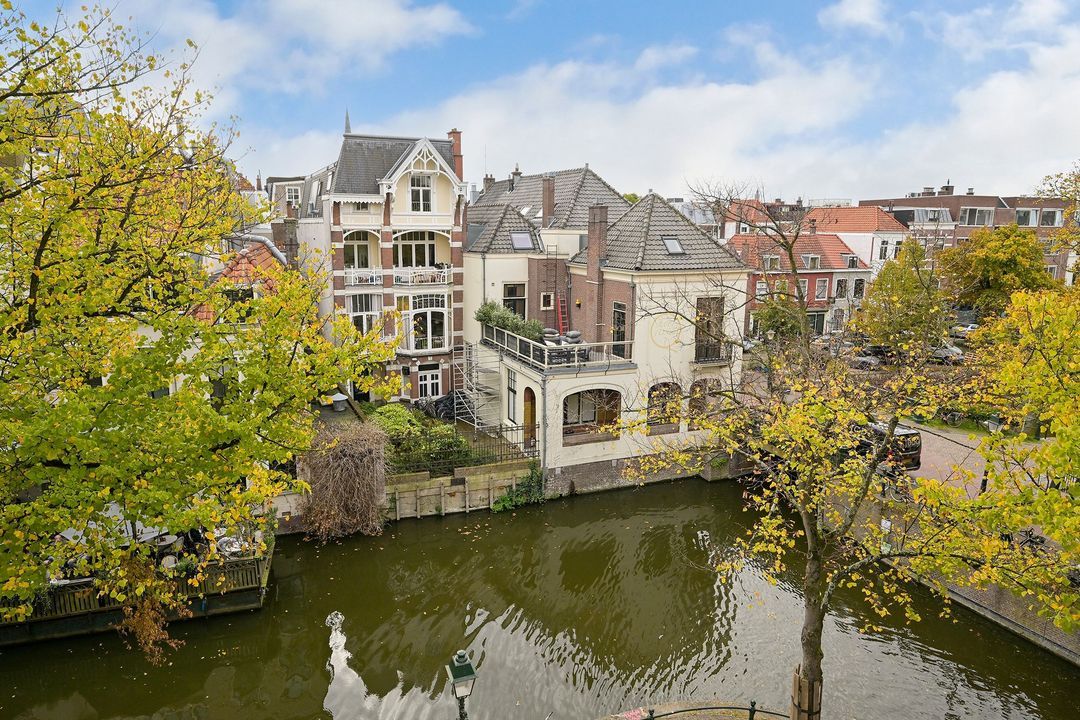 Nieuwe Uitleg 28 E