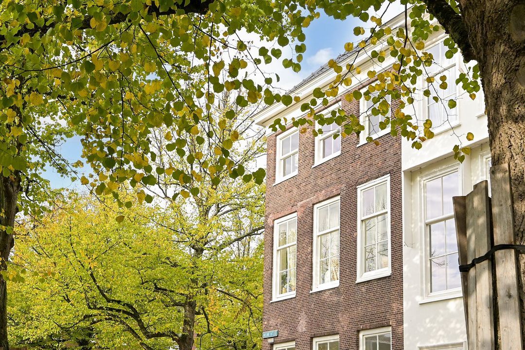 Nieuwe Uitleg 28 E